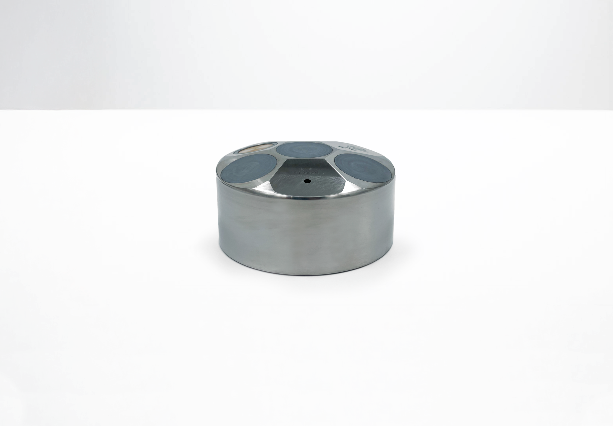 NUCLEUS1000 1000 side looking