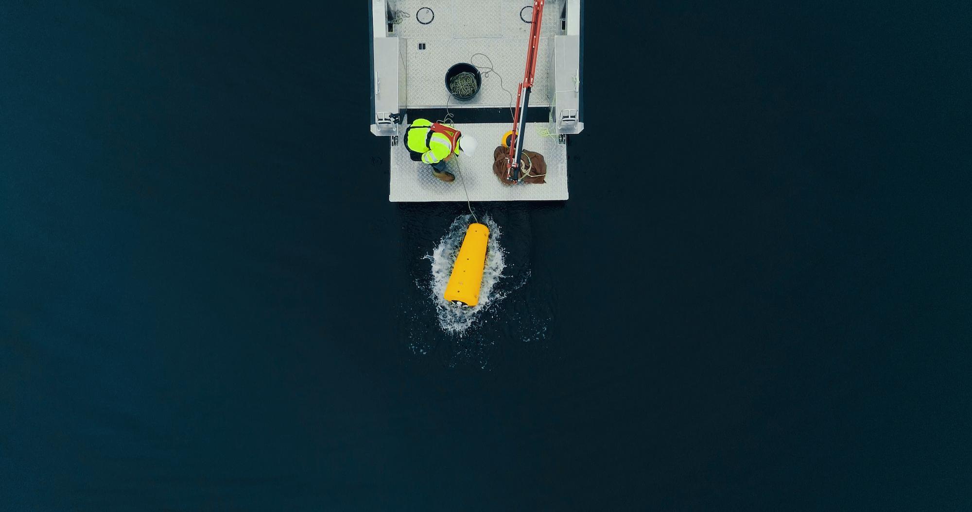 Buoy  Med Voice  V7 Med T Ekst Og Voice 00 01 39 06 Still002